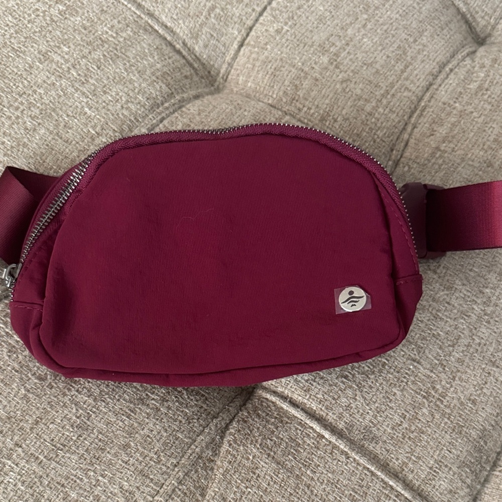 Burgundy women’s Waist Bag - Halara